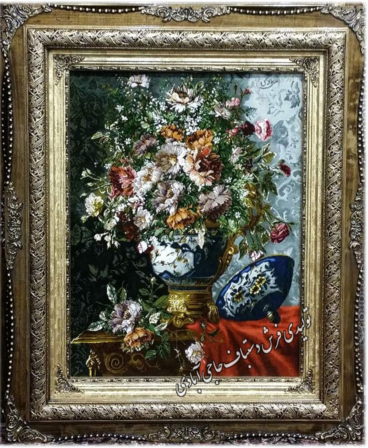 گل  فرش دستباف حاجی آبادی