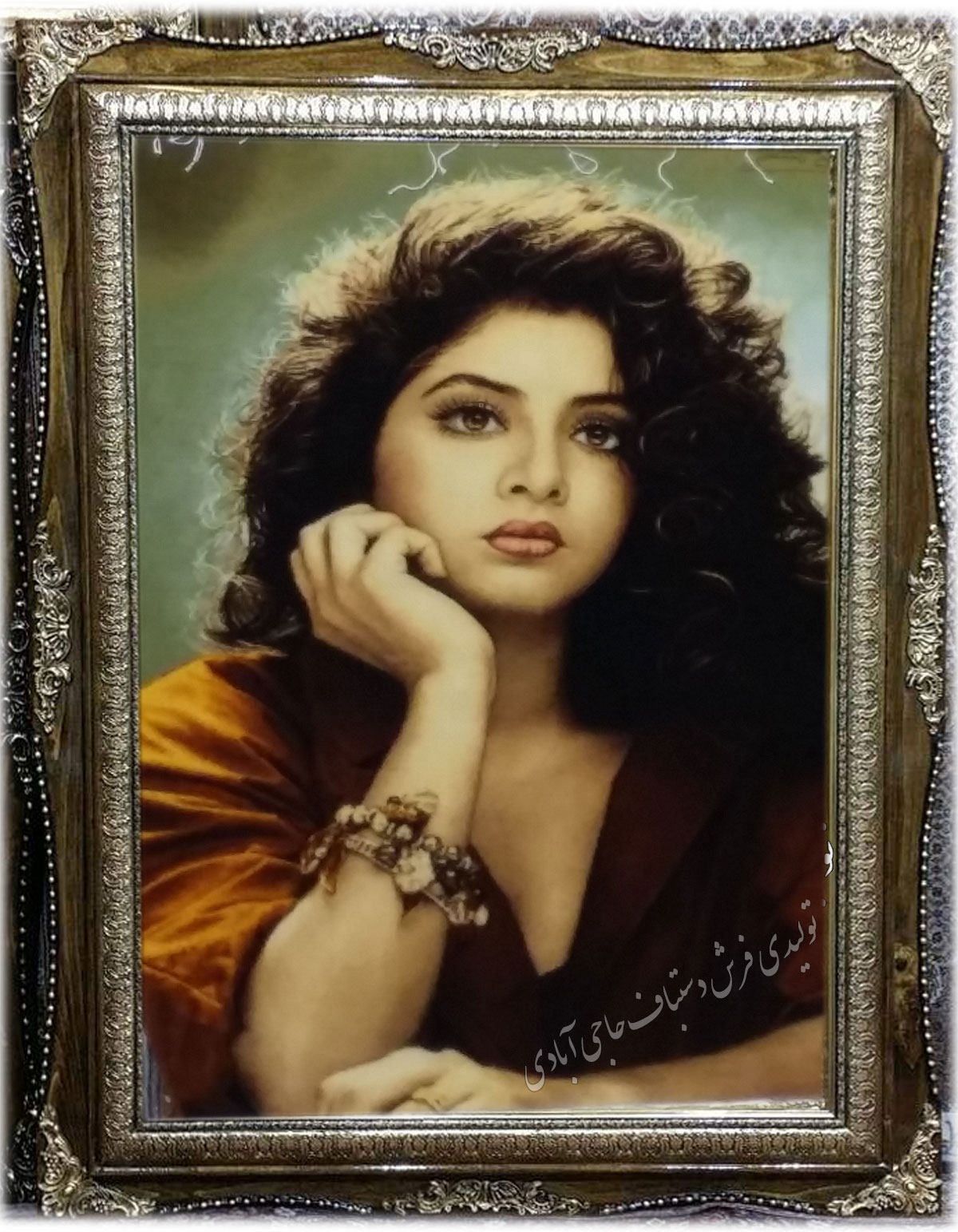 چهره  فرش دستباف حاجی آبادی