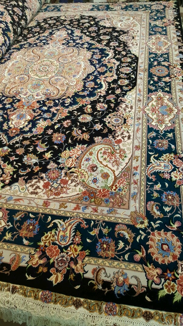 طرح سالاری  فرش دستباف حاجی آبادی